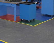 工业地板不一定选环氧地坪，选择更环保、更洁净的工业PVC地板